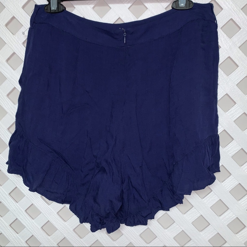 NWOT Altar’d State Ruffle Shorts - Picture 2 of 3